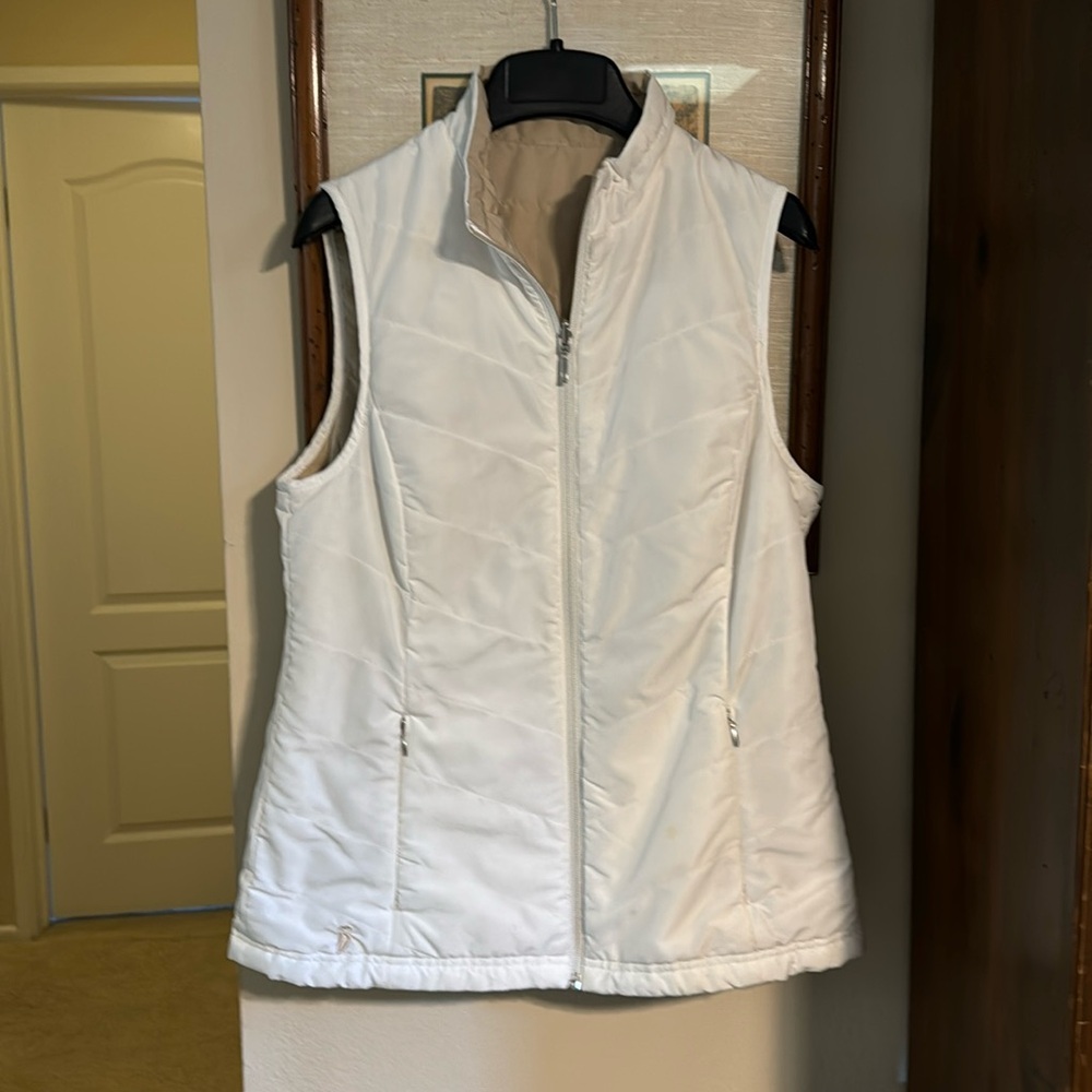 Reversible White/Natural Light Puffer Vest-Golf Course Brand-Med
